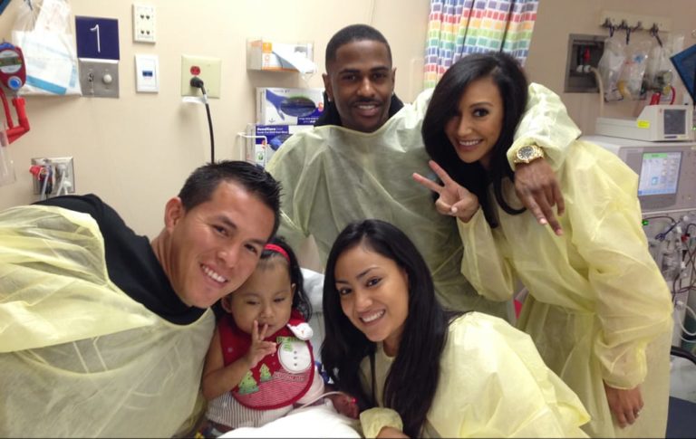On Christmas Eve Sean and I Visited the Children’s Hospital Naya Rivera and Sean Children’s hospital
